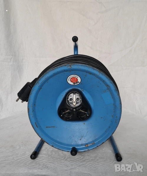 Удължителна макара немски с 3 гнезда дължина 50м 3 х 3 мм, снимка 1