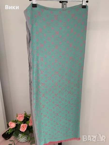 Шал на Louis Vuitton, снимка 1