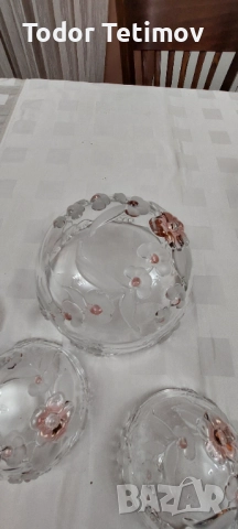 Комплект кристални купи Mikasa , снимка 7 - Други ценни предмети - 52512491