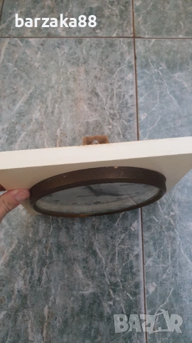 Стенен часовник Маяк Работещ, снимка 2 - Стенни часовници - 53263428