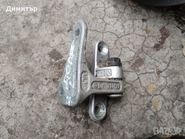 Панта Врата Долна Предна Лява За Мерцедес Ц 2003г / Mercedes C 2003y, снимка 2 - Части - 52646624