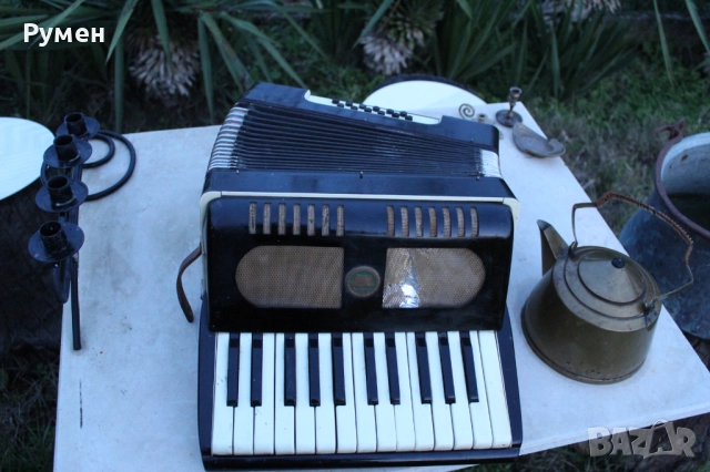 Ретро акордеон - 12 баса, снимка 8 - Акордеони - 52634298
