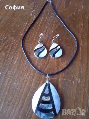 Комплект обеци и гердан