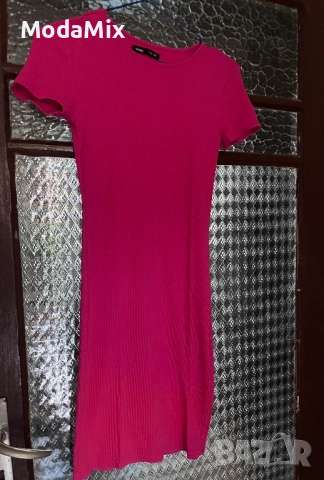 Три уникални рокли по тялото, снимка 2 - Рокли - 51456066