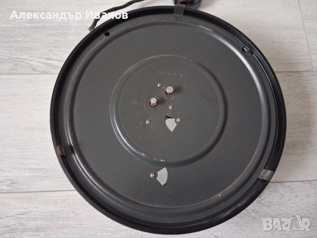 Стар бакелитов часовник,термометър МАЯК, снимка 4 - Антикварни и старинни предмети - 54049913