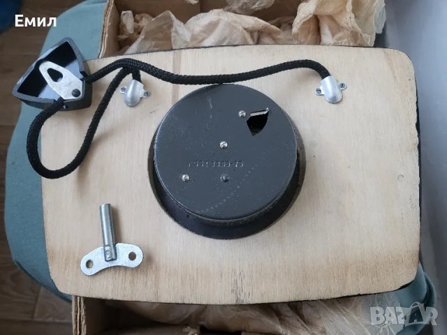 Колекционерски стенен часовник МАЯК, снимка 3 - Колекции - 49143234