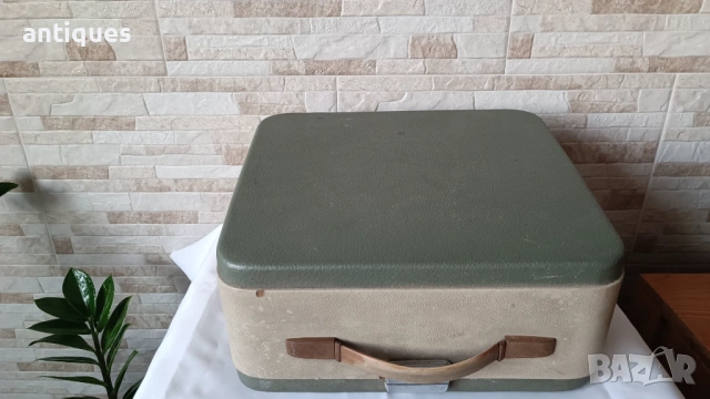 Стара пишеща машина Olympia COLORTIP - 1960" год., снимка 9 - Антикварни и старинни предмети - 53162680