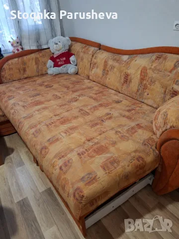 Продава се  диван със 2 тъборетки