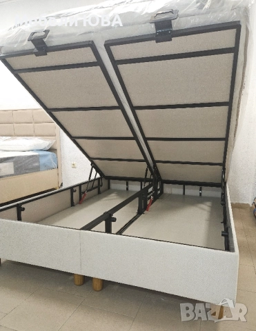 Тапицирано легло с метална конструкция!, снимка 4 - Спални и легла - 51589590