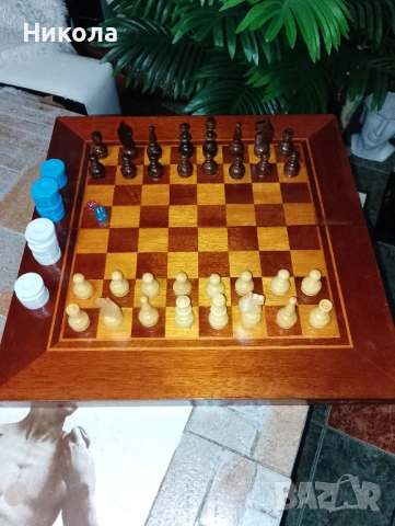 Шах табла48/48 с дърв. фигури пулове,куфар за пикник , снимка 2 - Шах и табла - 47672764