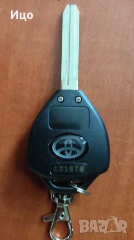Дистанционно управление за автомобил с 4 бутона. TOYOTA. Кутия, заготовката за ключ, електроника, снимка 2 - Части - 50671555