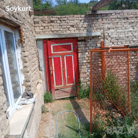 2 имота в един двор  1300М2 с 2 Оранжерии По 150м2 общо 300м2 , снимка 17 - Парцели - 50916749