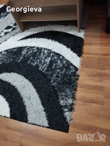 Продавам килим Шаги , снимка 2 - Килими - 51713945