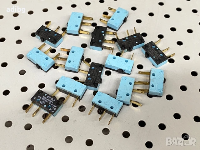 Delonghi - Микроключ 3 крачета Микрошалтер Син 5132105400