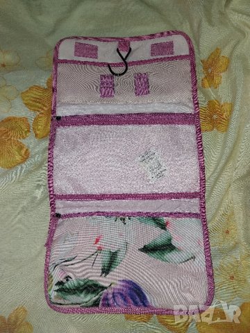 Дамски несесер Oriflame, снимка 2 - Чанти - 44405355