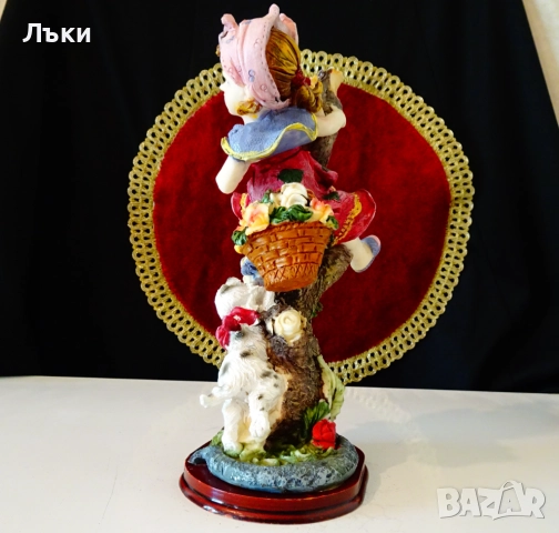 Порцеланова статуетка момиче,куче,VH Collection. , снимка 5 - Статуетки - 51571458