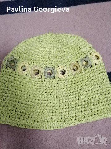 Дамски летни шапки с малка периферия,  плетени  на една кука, снимка 4 - Шапки - 37674198