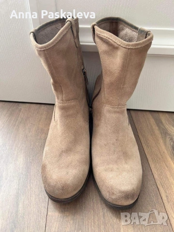 Ботуши UGG, снимка 2 - Дамски ботуши - 53922037