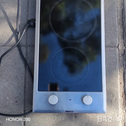 Стъклокерамичен котлон за вграждане BEKO. 