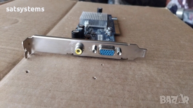 Видео карта ATi Radeon Gigabyte 9600 SE 128MB DDR 64bit AGP, снимка 2 - Видеокарти - 37034797