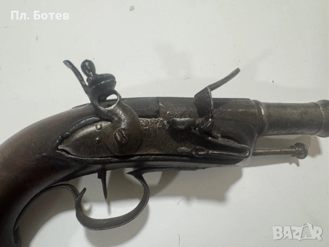 Стар кремъчен пищов, снимка 2 - Антикварни и старинни предмети - 53953079