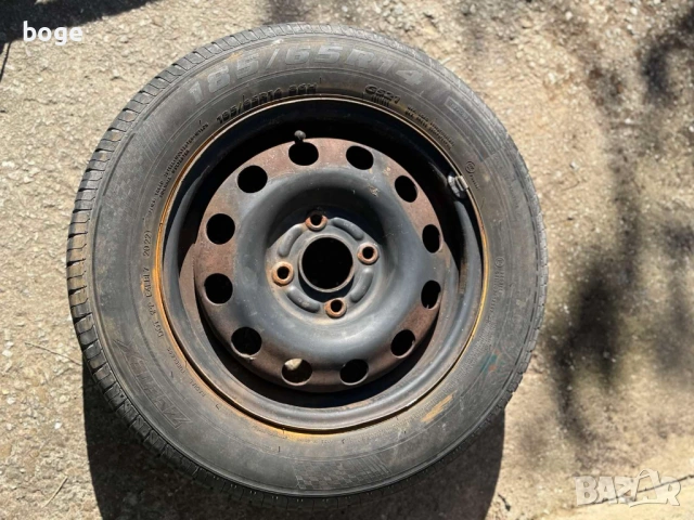  2 Летни гуми с джанти за Ford Fiesta  185х65х14, снимка 2 - Гуми и джанти - 54333475