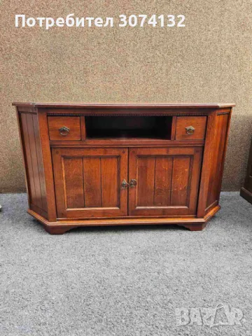 Аудио шкаф от масив