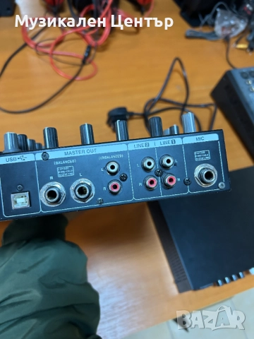 Dj Контролер Denon MC3000, снимка 5 - Ресийвъри, усилватели, смесителни пултове - 52837893