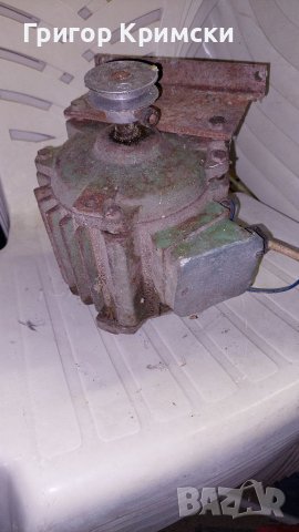Ел.двигател трифазен за месомелачка, снимка 1 - Други машини и части - 37741737