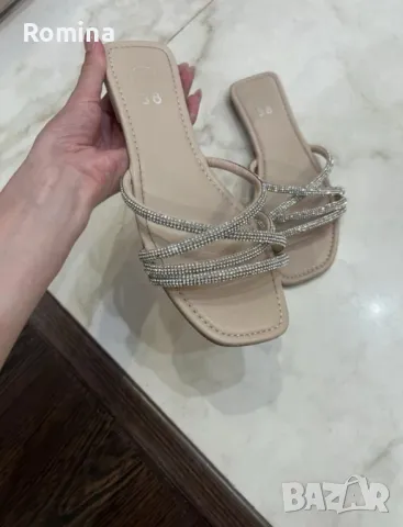 Красиви летни чехли с камъчета