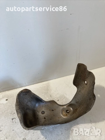 Топлинен щит за Nissan Pathfinder 2.5 Dci (2009), снимка 2 - Части - 54330496