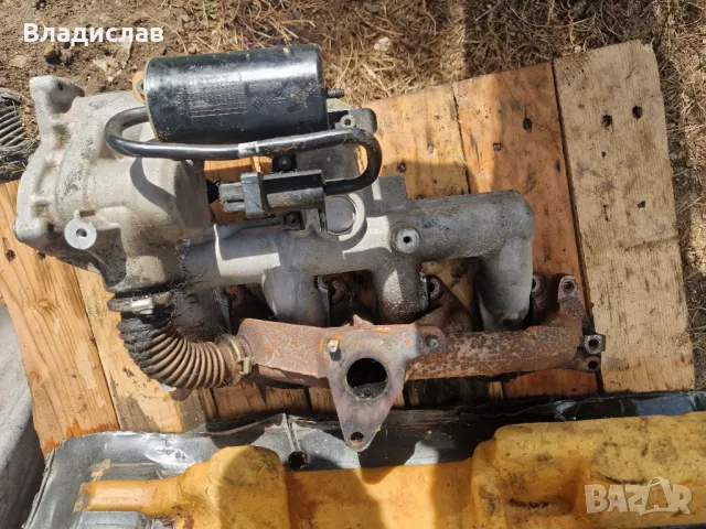 Всмукателния и изпускателния колектор за Volvo v40 