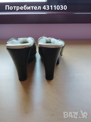 Нови златисти дамски чехли 40 номер, снимка 4 - Дамски обувки на ток - 53412850