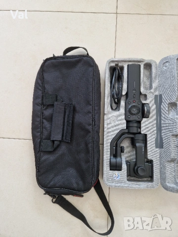 Стабилизатор за смартфони-Гимбал- Zhiyun-Tech SMOOTH 4, снимка 6 - Чанти, стативи, аксесоари - 50407530