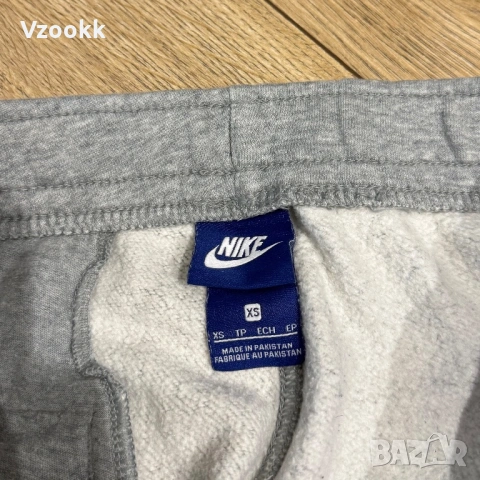 Мъжко долнище Nike Sportswear Club | XS, снимка 4 - Спортни дрехи, екипи - 53261632
