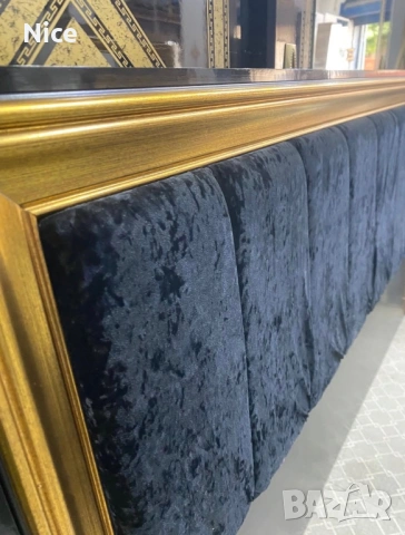 Луксозен Спален комплект- Италия!!! Покритие- черен лак и златисто!, снимка 7 - Спални и легла - 53162677