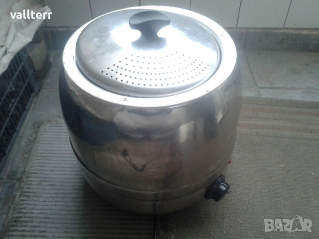 голям съд за греене храна,динамо ток,стойки със стяги,стари рибарски макари, снимка 2 - Други стоки за дома - 52423720