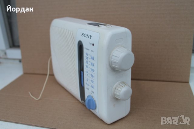 Радио ''Sony ICF-870 '', снимка 4 - Радиокасетофони, транзистори - 42879984
