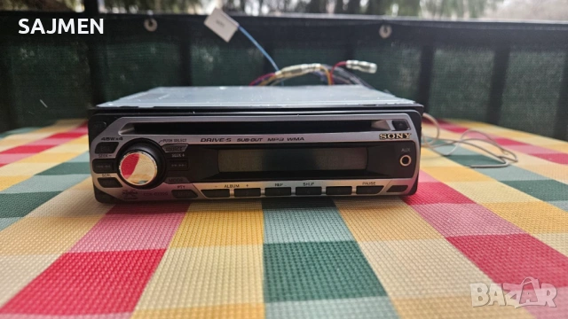 ''Sony MP3 CDX-GT 220''