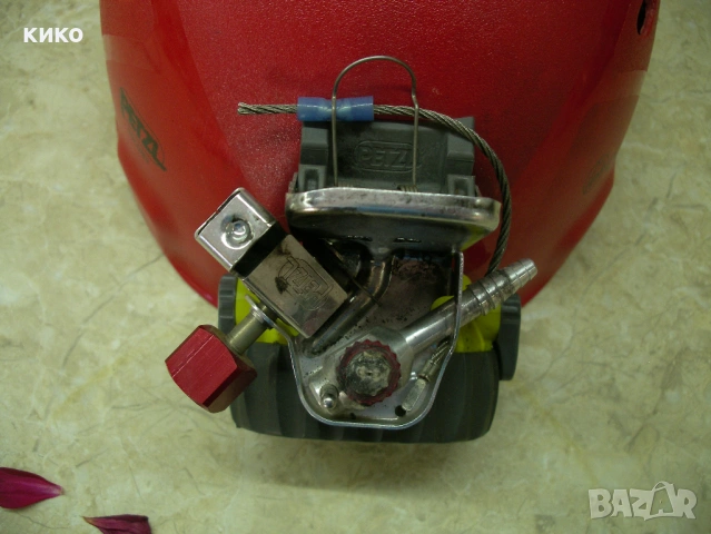 К-Т пещерна каска PETZL  Ecrin Roc - DUO 14 диода - AC пиезо и карабитка ARIANA, снимка 6 - Други спортове - 52930543