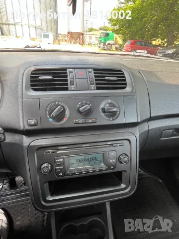 Лек автомобил Skoda Fabia , снимка 9 - Автомобили и джипове - 56128493