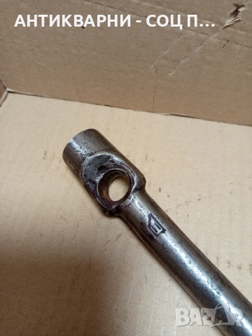 Стар Голям Ключ За Джанти Машини Техника 1.400кг. 38мм., снимка 3 - Антикварни и старинни предмети - 51644883