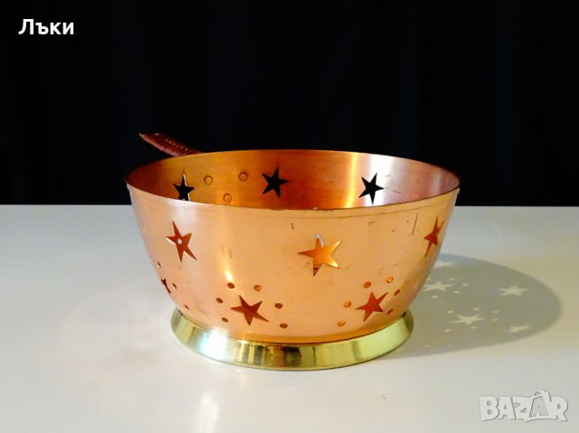 Медна бонбониера,свещник с дръжка и ажур. , снимка 3 - Антикварни и старинни предмети - 29643146