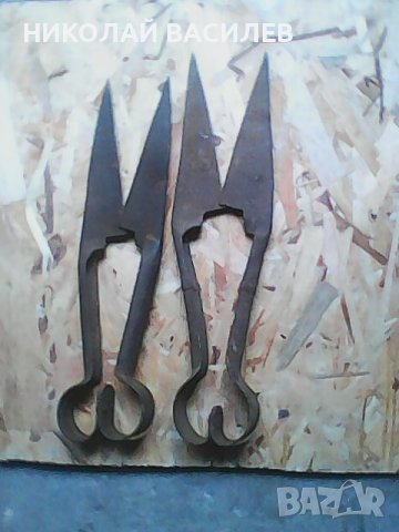 Продавам   ножички  2  броя   ., снимка 1 - Антикварни и старинни предмети - 44380325