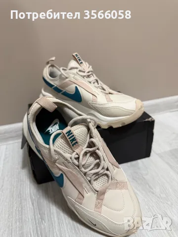 Дамски маратонки на NIKE, снимка 2 - Маратонки - 56193914
