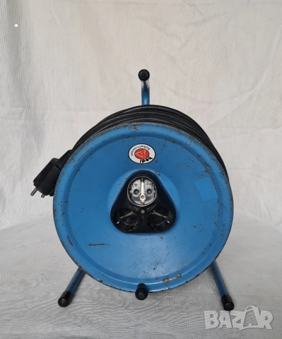 Удължителна макара немски с 3 гнезда дължина 50м 3 х 3 мм