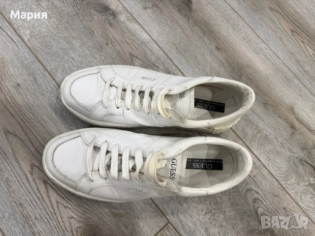 Оригинални кецове Guess размер 42, снимка 2 - Кецове - 52381935