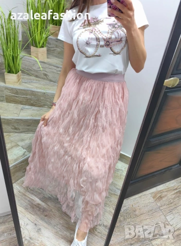 Елегантна пола от къдрав тюл