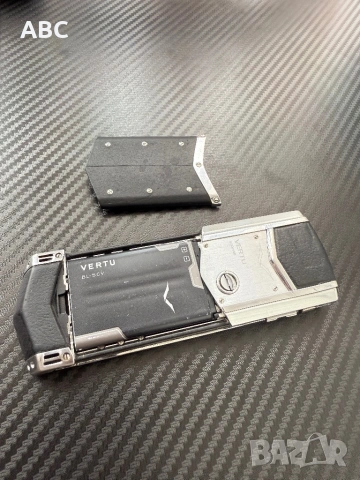 Vertu Signature S Design – 1:1 | Луксозен титанов телефон с QWERTY клавиатура, снимка 5 - Други - 54167769