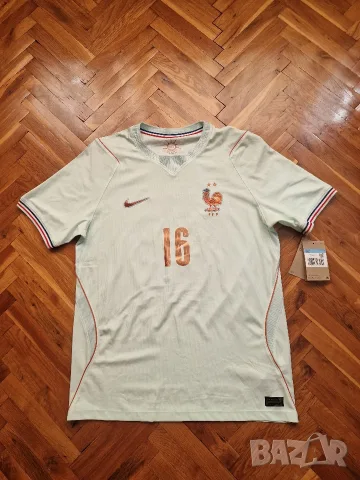 Страхотна мъжка футболна тениска NIKE FRANCIA 26 , нова с етикет размер M,, снимка 2 - Тениски - 55984773